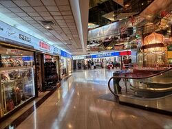 The Golden Landmark (D7), Retail #595642871